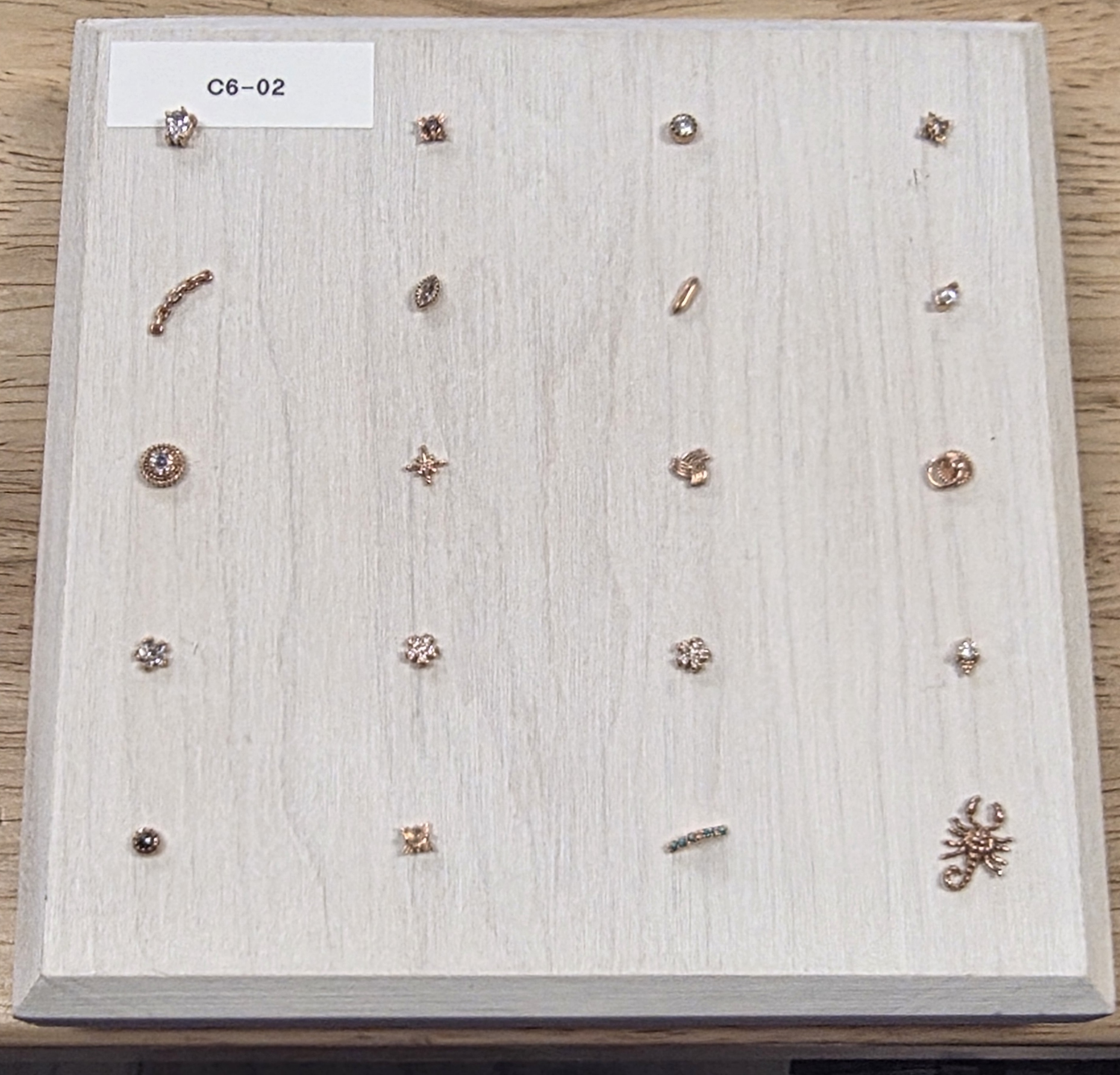 Display Block: C6-02 – Tacoma's Best Piercing