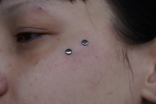 Appointment: Surface Piercing (18+ years old)