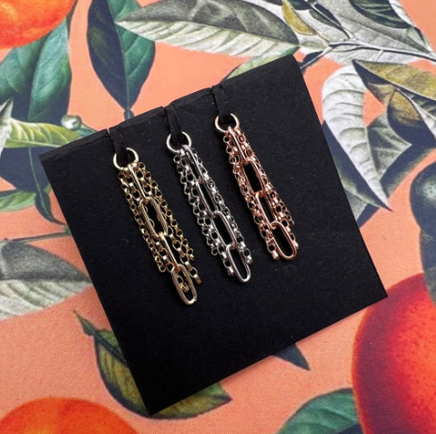 Hialeah "DAAANG-le" Chain Tassel