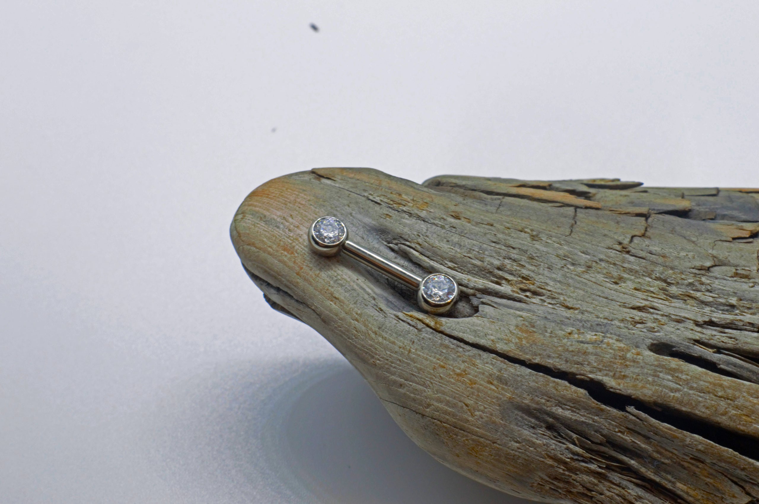 Nipple Side Set Bezel Gem Ends