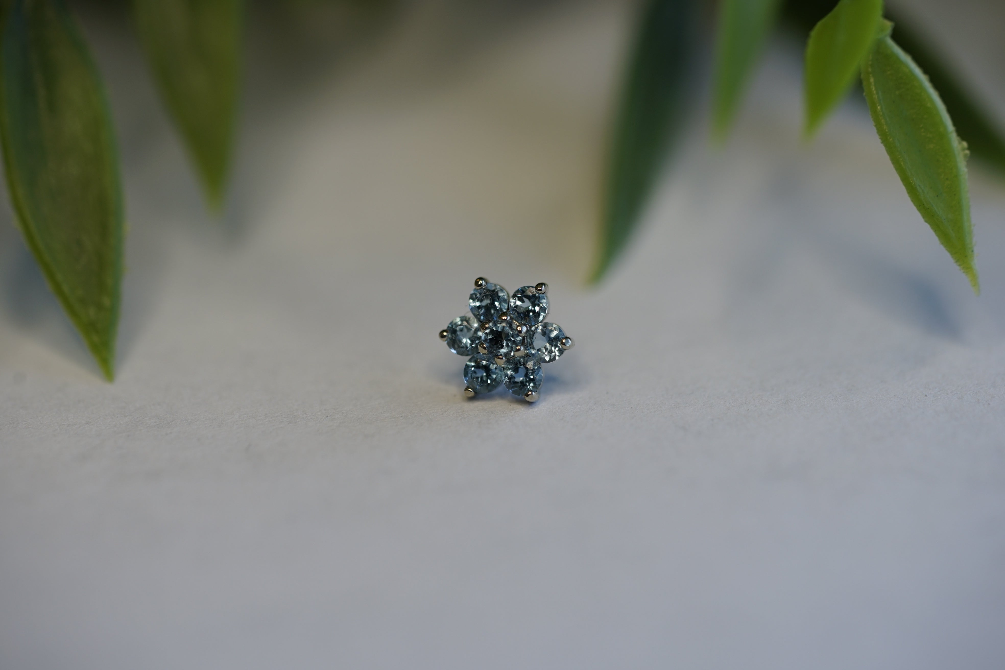 Anatometal Gemmed Flowers (Threaded)