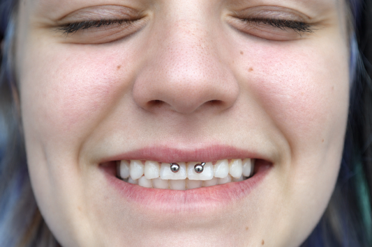 Appointment: Smiley Piercing (18+ years old)