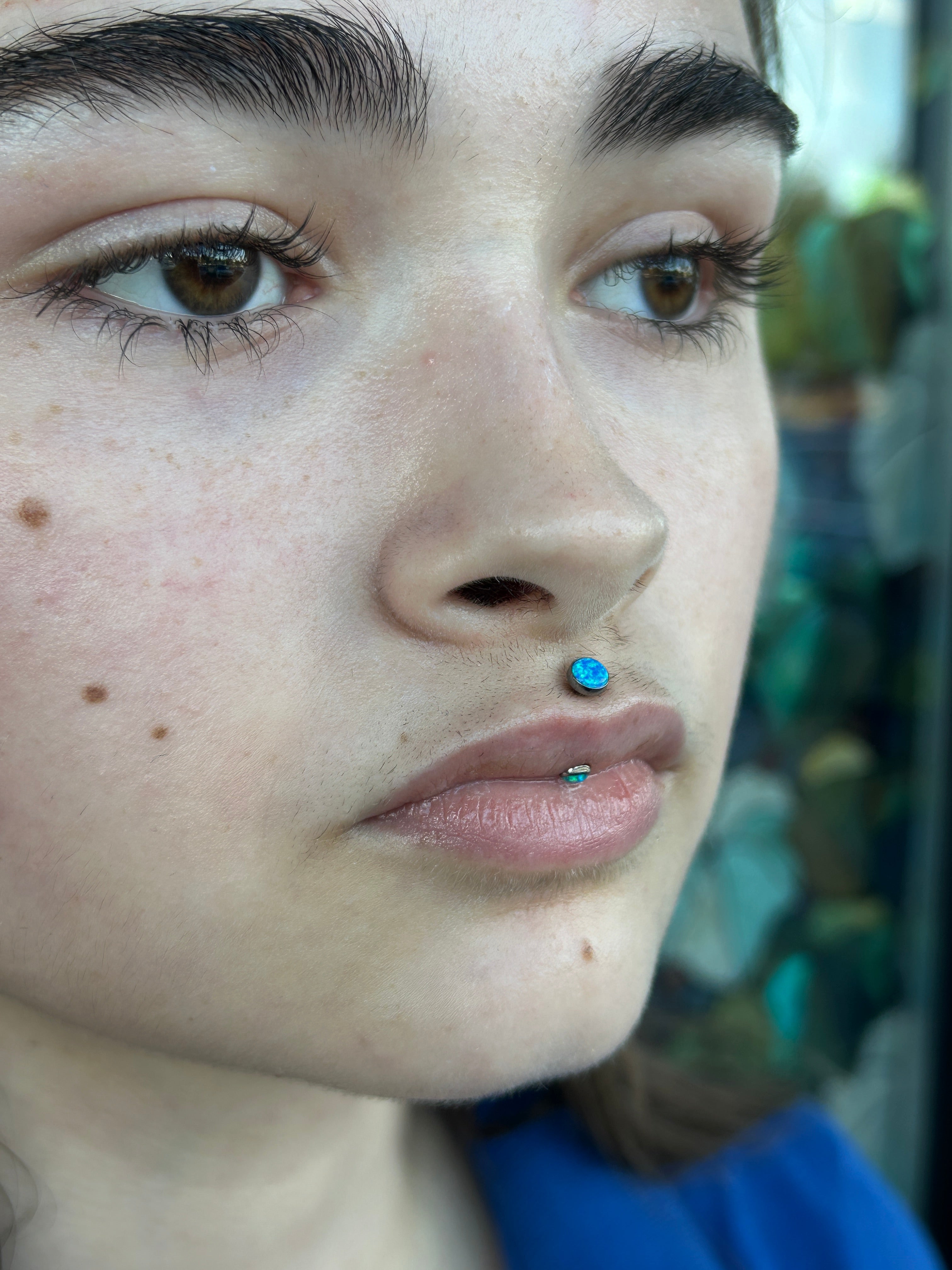 Appointment: Vertical Philtrum Piercing (13-17 years old)